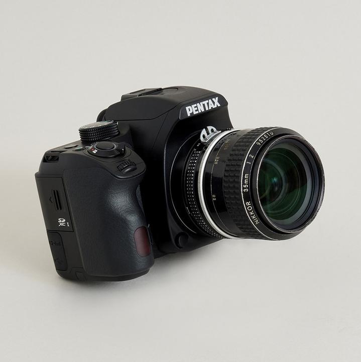 Produktbild Urth Lens Mount Adapter: Compatible with Nikon F Lens to Pentax K Camera Body