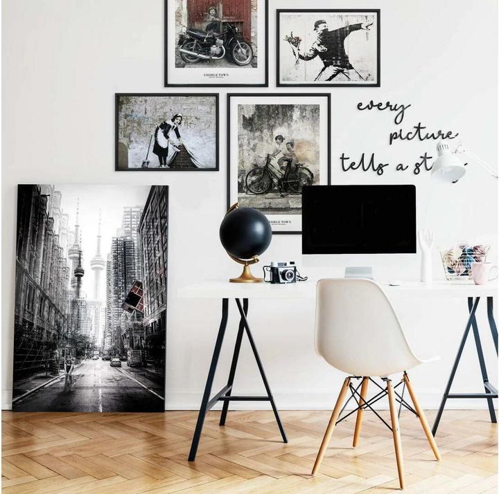 Produktbild Trenddeko Poster Banksy – Der Blumenwerfer 100 x 80 cm, Papier (7 x 7.5 x 98 cm)