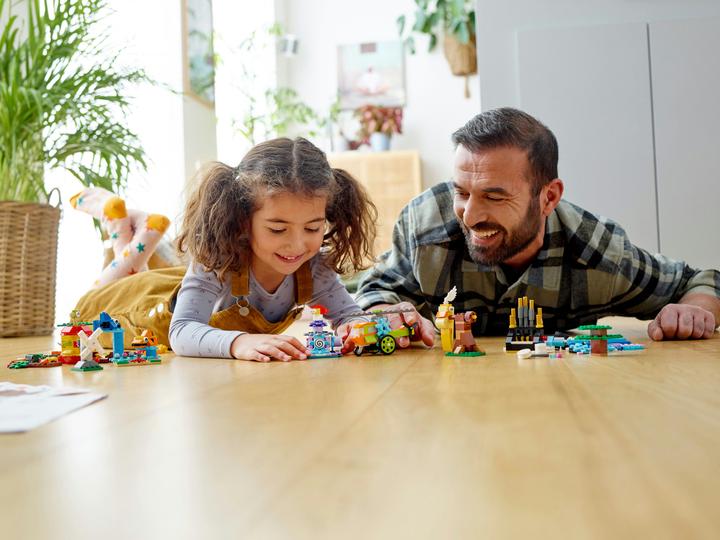 Actual product image LEGO Building blocks and functions (11019, LEGO Classic)
