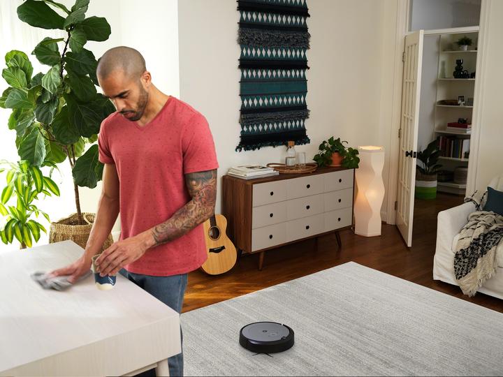 Produktbild iRobot Roomba i1+ (Saugroboter)