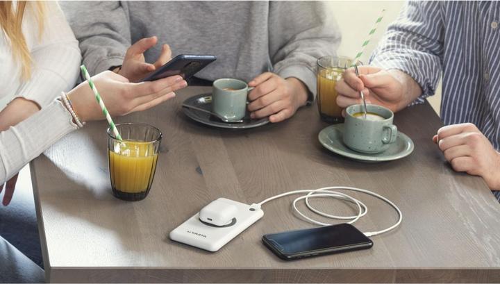 Actual product image Varta Wireless Power Bank (10000 mAh, 18 W, 37 Wh)