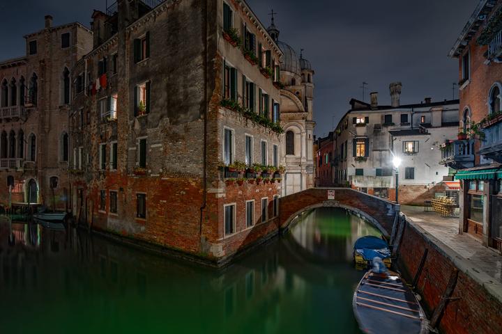 Immagine prodotto Irix 15mm f/2,4 Firefly (Canon EF, Full-frame)