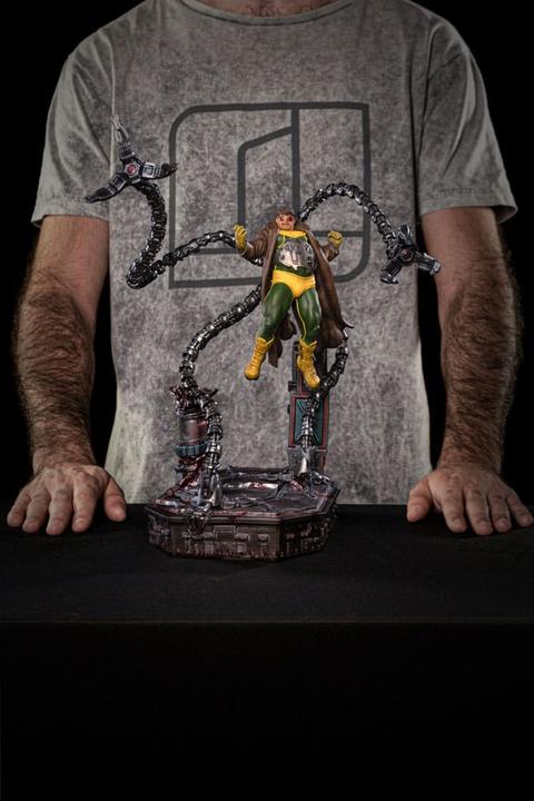 Actual product image Iron Studios Spider-Man BDS Art Scale Statue 1/10 Spider-Man Vs Villains Doctor Octopus 37 cm
