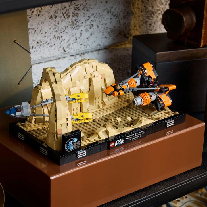 Image du produit LEGO Course de podium à Mos Espa - Diorama (75380, LEGO Star Wars)