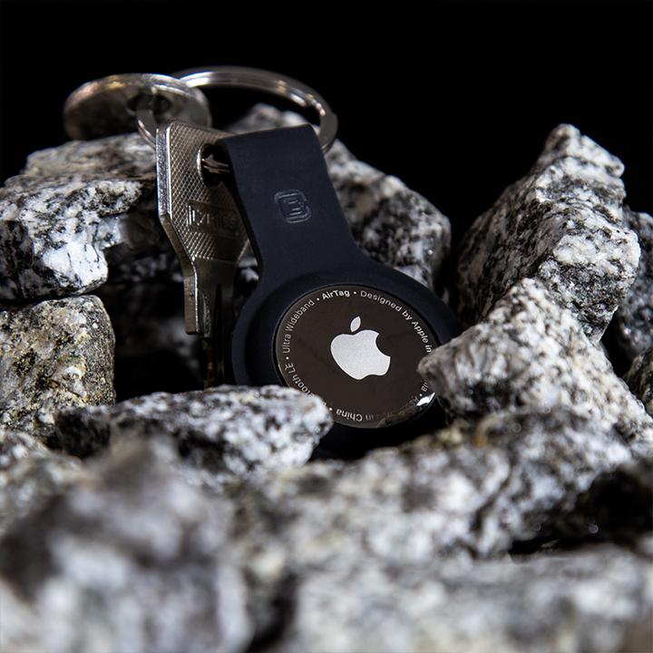 Actual product image Crong Silicone Case with Key Ring - Brelok do Apple AirTag (lawendowy)