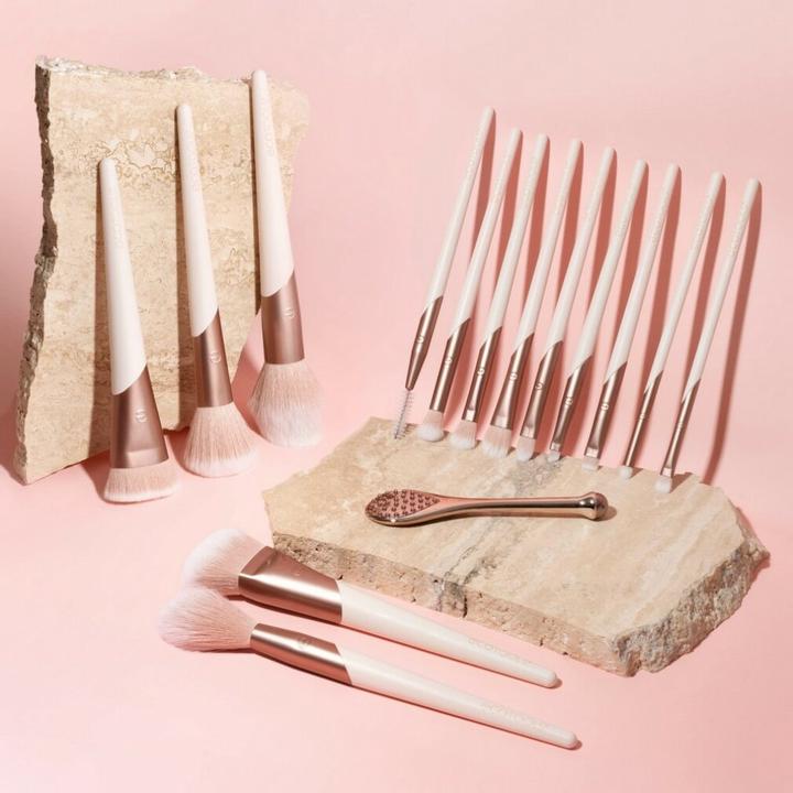 Produktbild EcoTools Luxe Collection Soft Hilight Brush (Highlighter)