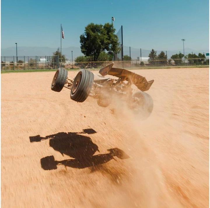 Produktbild Arrma Typhon Grom 223S BLX (RTR Ready-to-Run)
