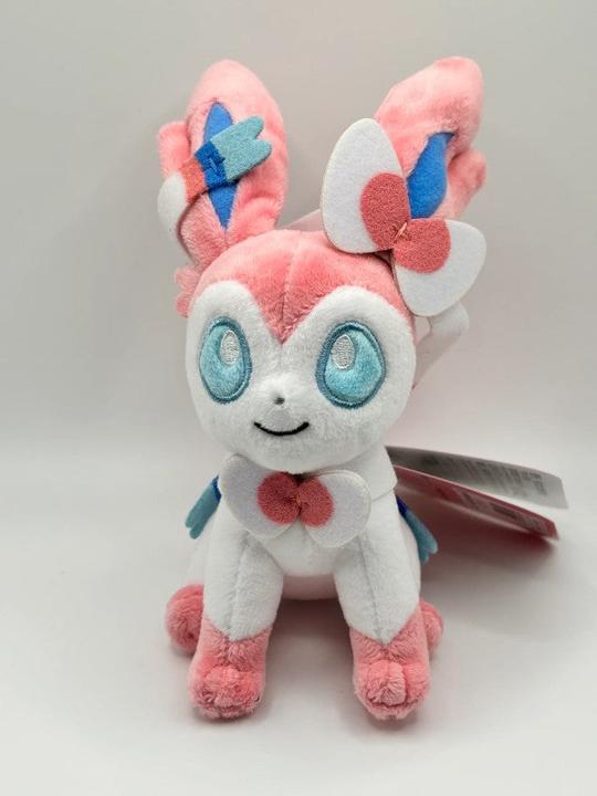 Actual product image Pokémon Sylveon Sitting Cuties Plush - 18.5 cm (18.50 cm)