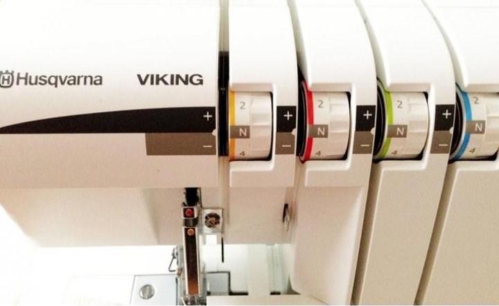 Actual product image Husqvarna VIKING Amber S100 Overlock