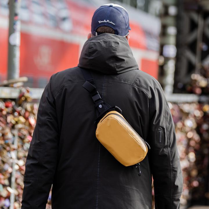 Actual product image Wandrd D1 Fanny Pack Dallol Yellow V2 (Camera shoulder bag, 2.50 l)