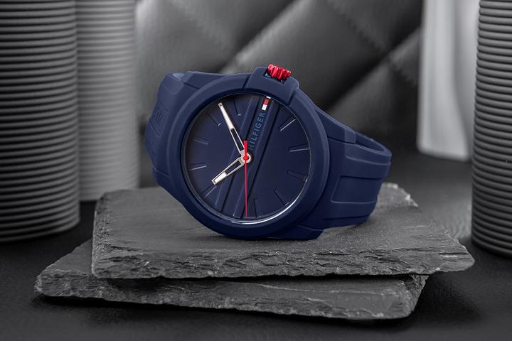 Actual product image Tommy Hilfiger Neo Herrenuhr 1792122 + BOX