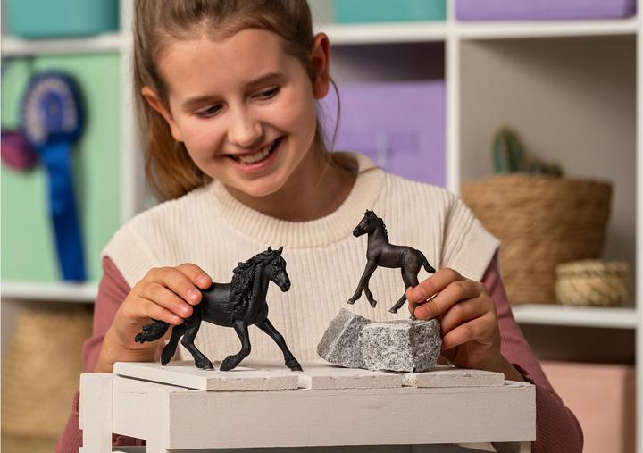 Immagine prodotto Schleich Puledro frisone