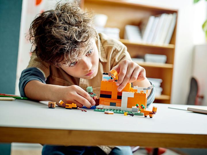 Produktbild LEGO Die Fuchs-Lodge (21178, LEGO Minecraft)