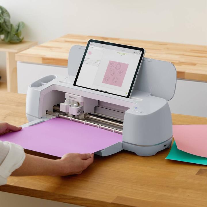 Actual product image Cricut ™ Maker 3 + Materials Bundle Schneideplotter-Set