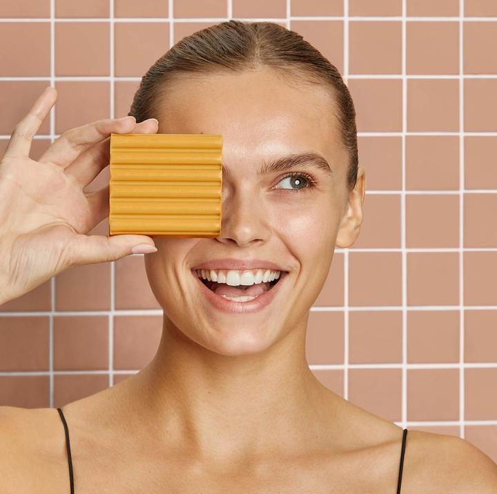 Immagine prodotto Kitsch Barretta per il viso e per il corpo all'acido kojico con curcuma