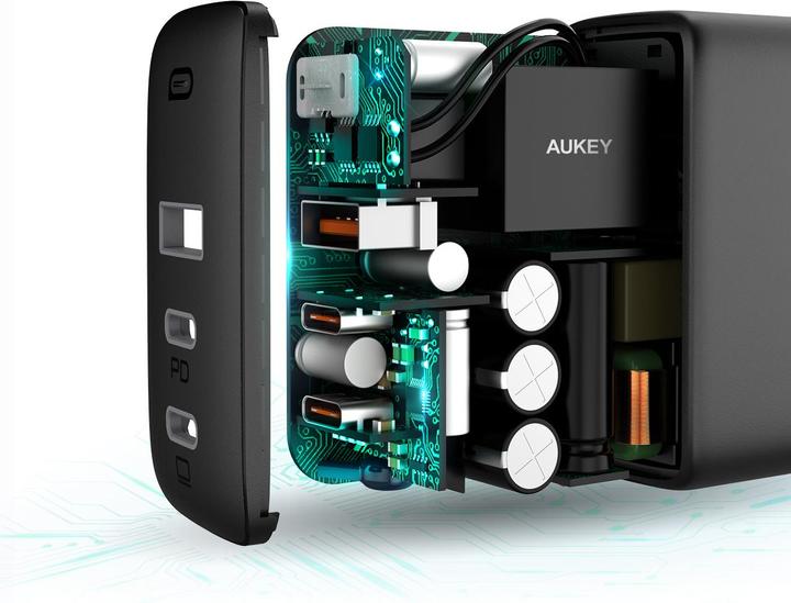 Actual product image Aukey Omnia PA-B6S + USB C cable (90 W)