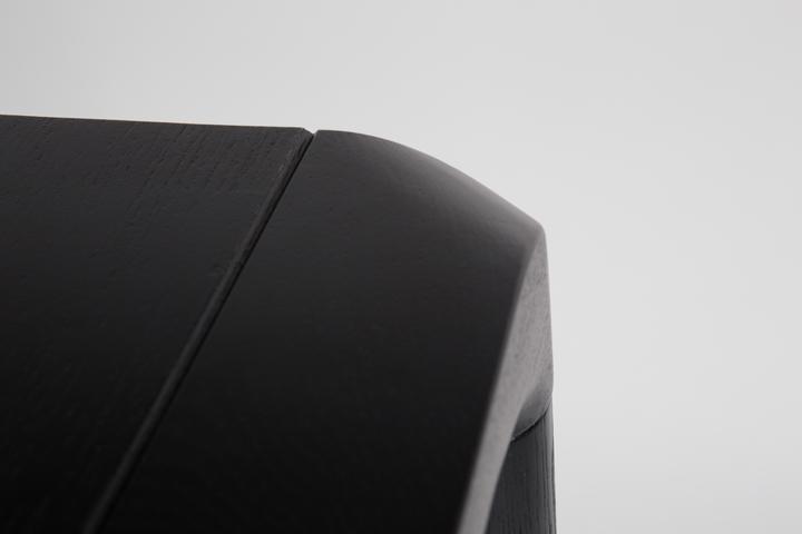 Actual product image Zuiver Storm (220 x 90 x 75 cm)