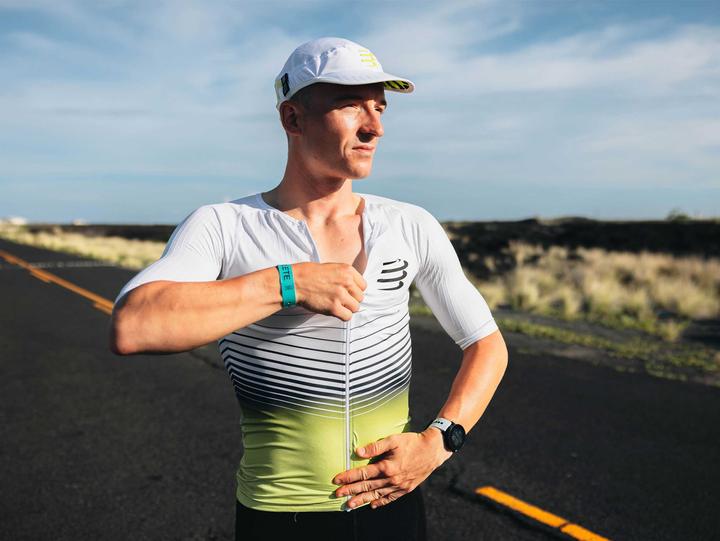 Actual product image Compressport Tri Postural Aero SS Top M (M)