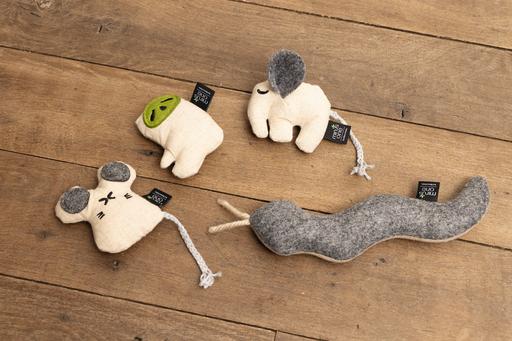 Actual product image Beeztees Minus One cat toy snake (Catmint toy)