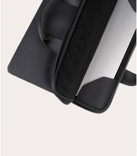 Immagine prodotto Tucano Gommo Slim Case per Apple MacBook Pro 15 e 16 Black Notebook fino a 16 anni (15.60", Apple)