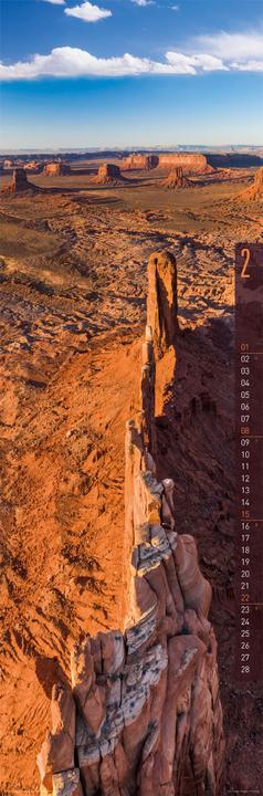 Actual product image Terra Kalender 2026 (33 x 100 cm, Hardcover, English, Spanish, French, German)