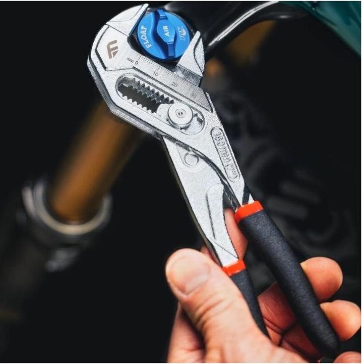 Produktbild Feedback Sports Zangenschlüssel verstellbar (180 mm)