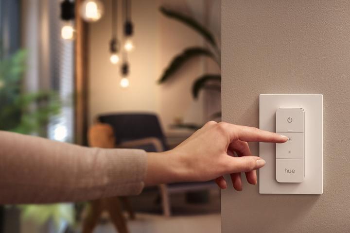 Produktbild Philips Hue White Starter Set (E27, 9.50 W, 1055 lm, 3 x, F)
