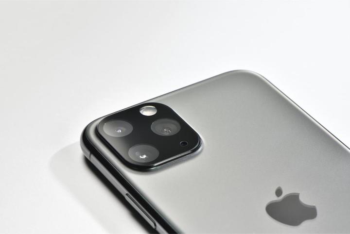 Immagine prodotto Hama Vetro di protezione della telecamera (1 Pezzo/i, Apple iPhone 11)
