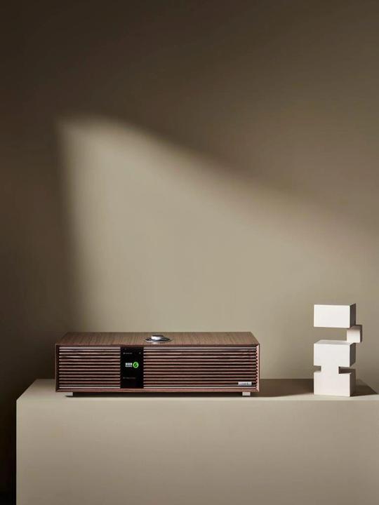 Image du produit Ruark Audio Audio R410 All-in-One Radio met FM/Dab+ en Internetradio - Walnoot (FM, DAB+ DAB, Webradio, WiFi)