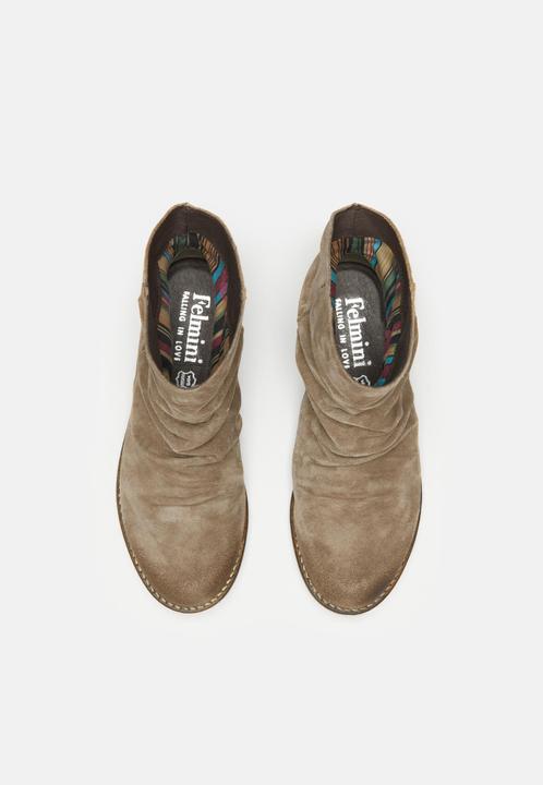 Image du produit Felmini Clash 8114, les bottines à hauteur de cheville en cuir souple avec une finition vintage (42)