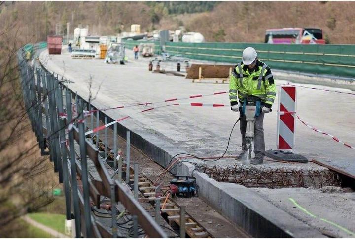 Produktbild Bosch Professional Abbruchhammer GSH 27 VC (Netzbetrieb)