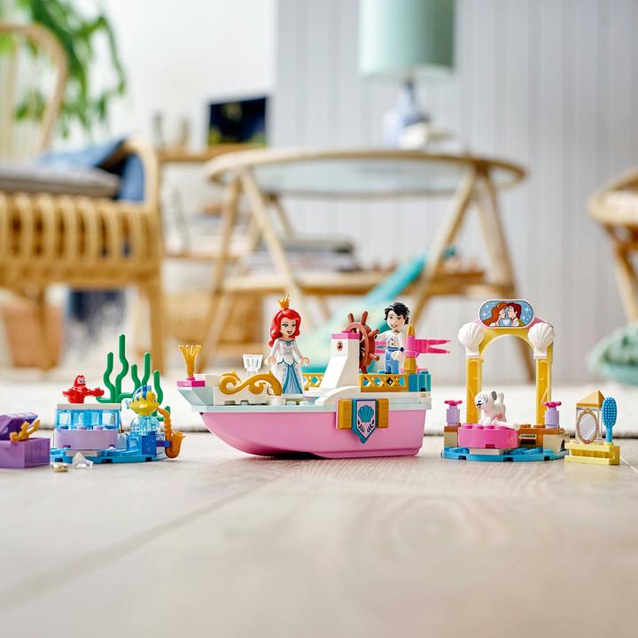 Actual product image LEGO Arielle's party boat (43191, LEGO Disney)