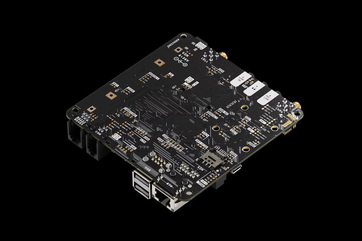 Actual product image Arduino ABX00043 Portenta Max Carrier