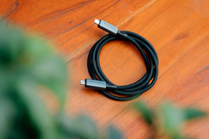 Actual product image Verbatim Sync & Charge USB C to USB C 240W 40 Gbps 120 cm (1.20 m, USB 4.0)
