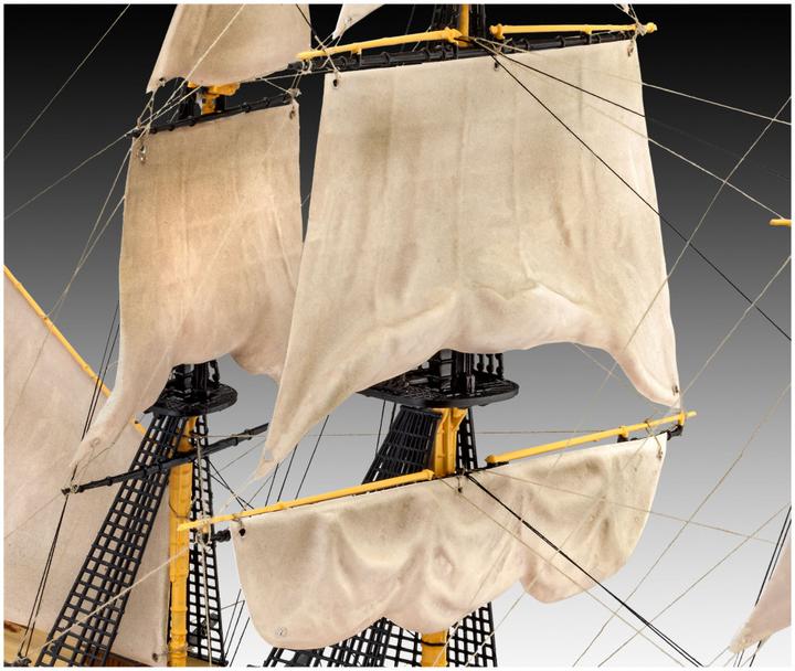 Actual product image Revell H.M.S. Victory