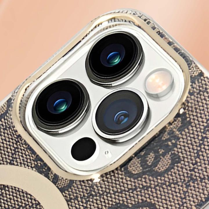 Immagine prodotto Guess Zestaw GUBPP14LH4EACSW Custodia+ caricatore iPhone 14 Pro 6.1" brązowy/marrone Custodia (Apple iPhone 14 Pro)
