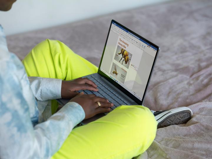 Produktbild Microsoft Surface Laptop Go (12.40", Intel Core i5-1035G1, 8 GB, 256 GB, DE)