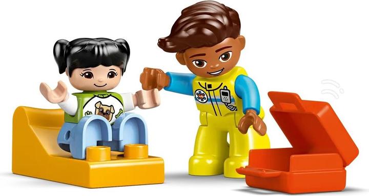 Produktbild LEGO Rettungswagen mit Fahrer (10447)