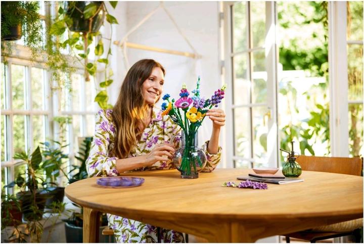 Actual product image LEGO Wildflower Bouquet (10313, LEGO Icons, LEGO Botanical)