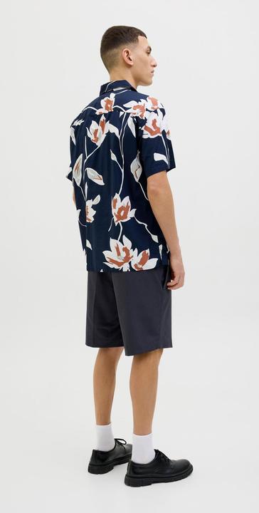 Actual product image Jack & Jones Relaxed Fit Shorts Shorts (M)