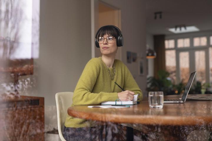 Produktbild Philips WIRELESS HEADPHONES TAH5209BK/00 (65 h, Kabellos)