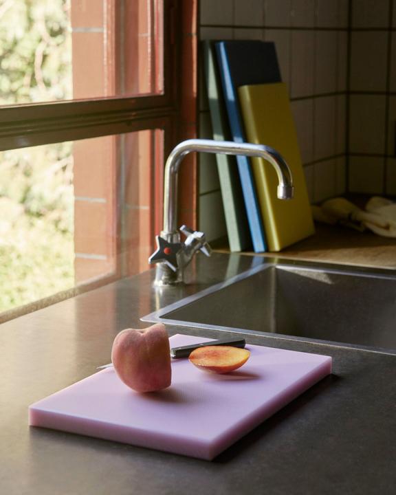 Produktbild HAY Slice Chopping Board Medium - Lavender