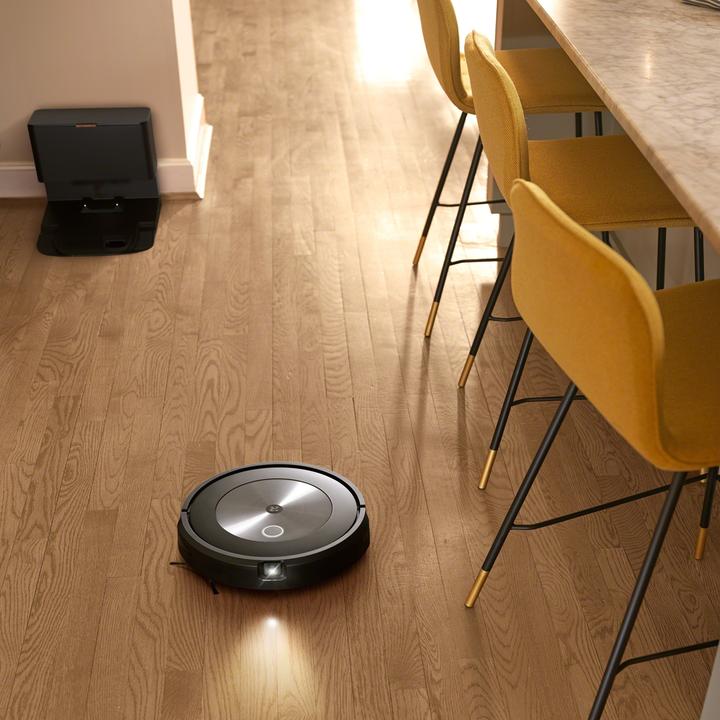 Produktbild iRobot Roomba Combo j5+ (Saugwischroboter)