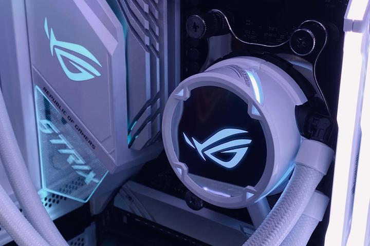 Immagine prodotto ASUS ROG Strix LC 360 RGB White Edition Raffreddamento ad acqua completo