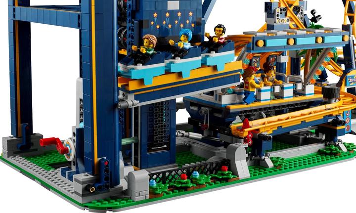 Actual product image LEGO Looping roller coaster (10303, LEGO Icons, LEGO Rare Sets)