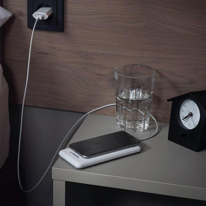 Produktbild Varta Wireless Power Bank + Ladekabel (20000 mAh, 20 W, 74.74 Wh)