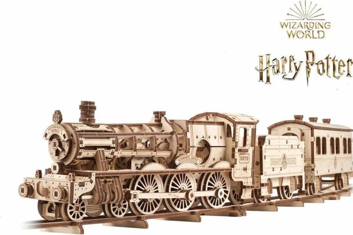 Actual product image Ugears Harry Potter Hogwarts-Express