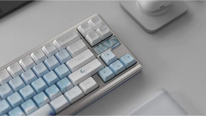 Image du produit Varmilo Epée 68 (US, Filaire, Sans fil)