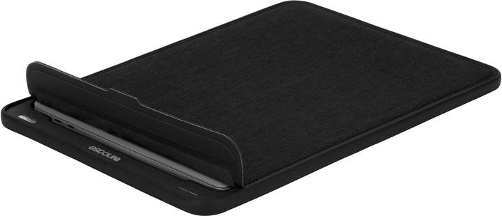 Actual product image Incase Icon (13.60", Apple)