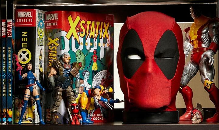 Actual product image Hasbro Deadpools Interactive Premium Head